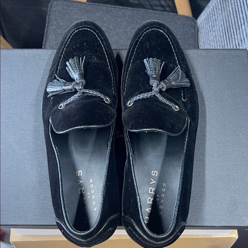 Harry's of London Men’s Black Velvet Tassel Loafers